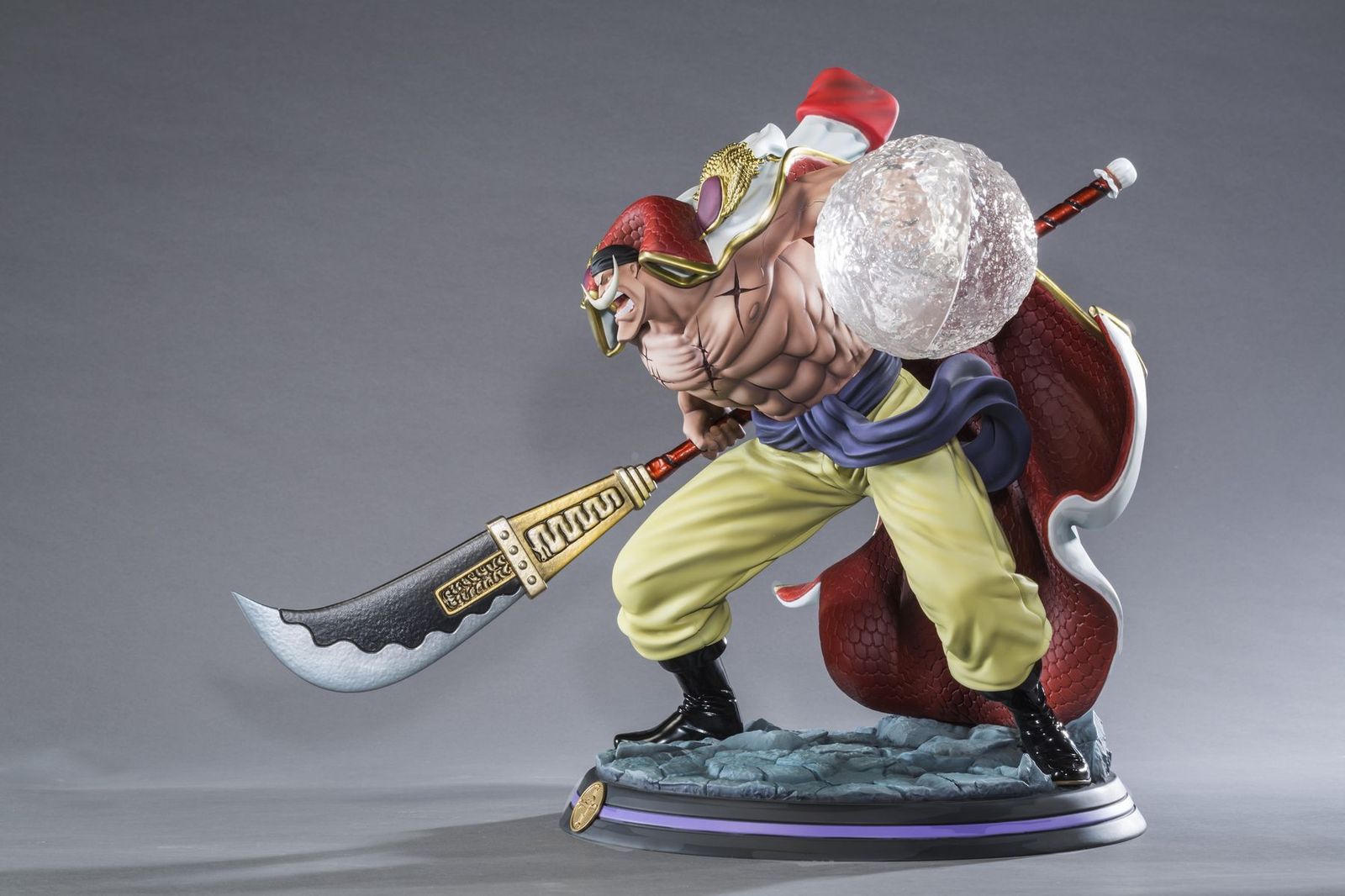 FIGURINE BARBE BLANCHE ONE PIECE - figureanimee